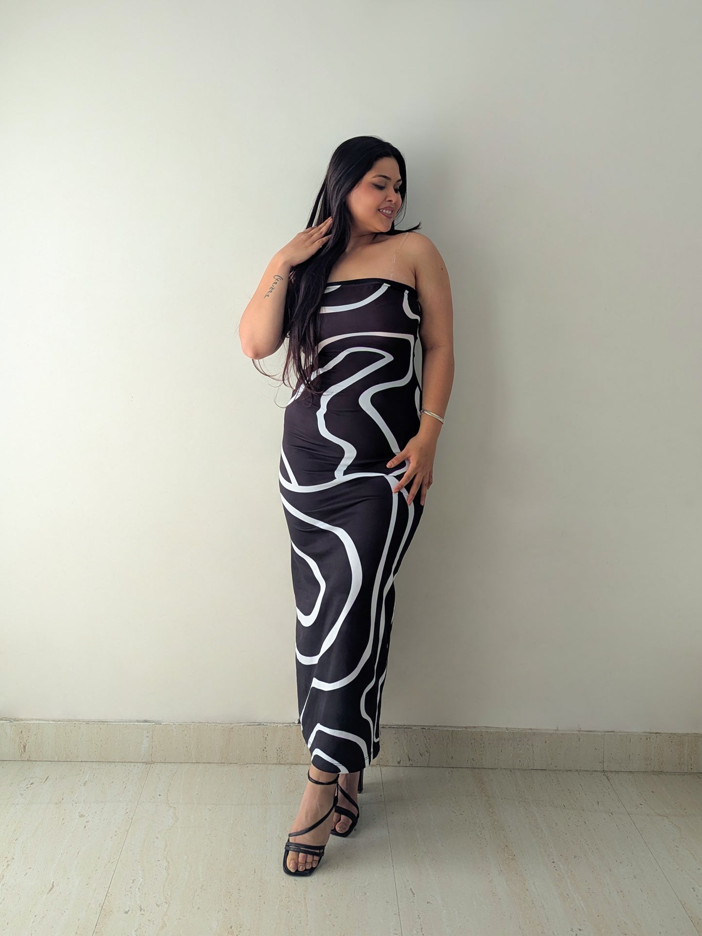 Cheekee Noir Wave Strapless Maxi Dress ๐ค๐ค