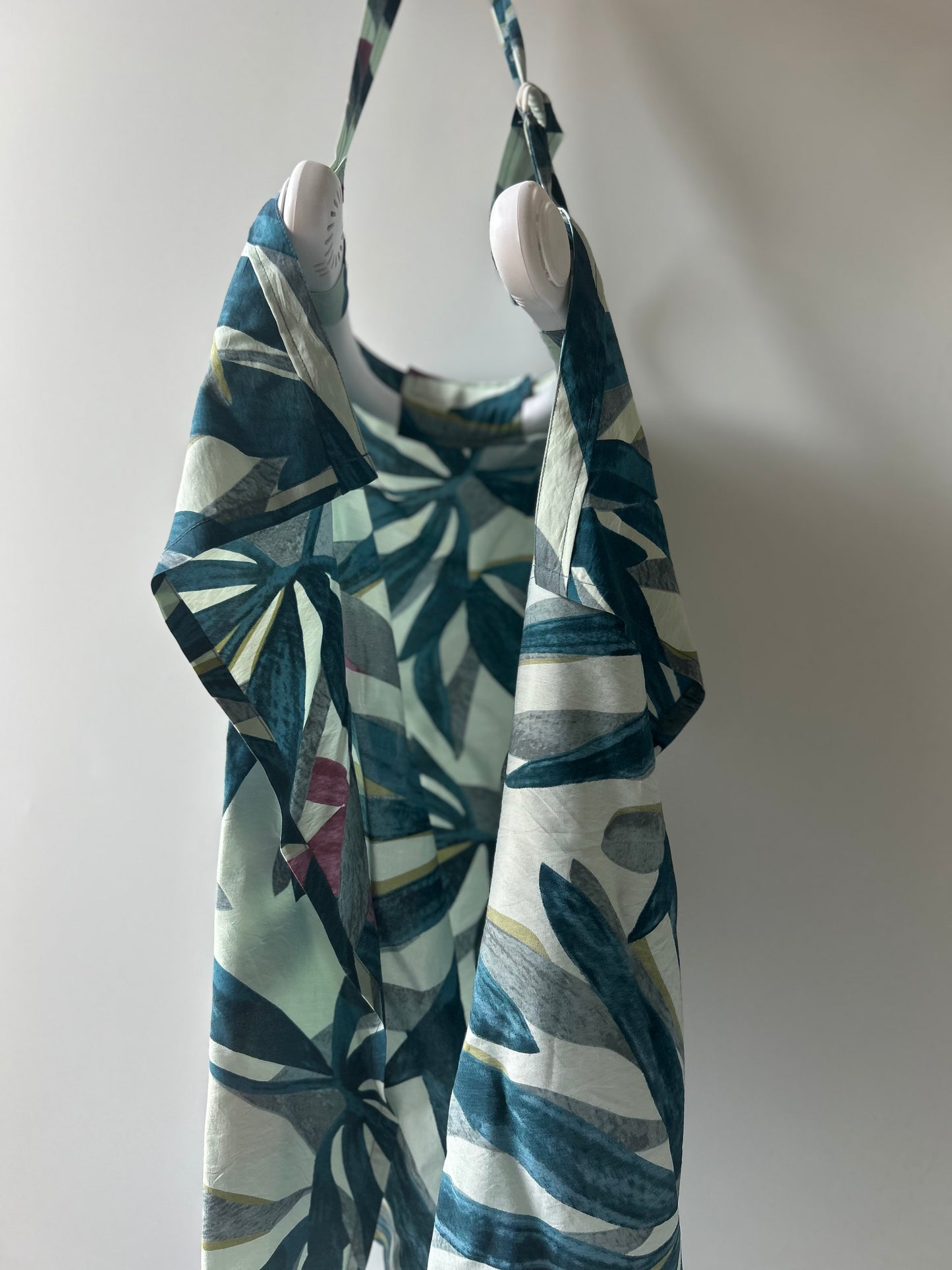 4Mom Nursing Cover | Breathable & Comfortable
